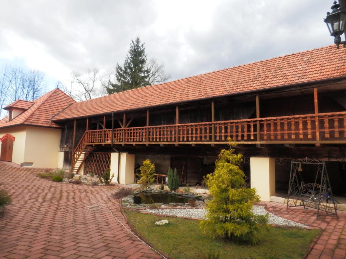 Zamecek Zdiky - Zamecky Apartman Bujanov Экстерьер фото