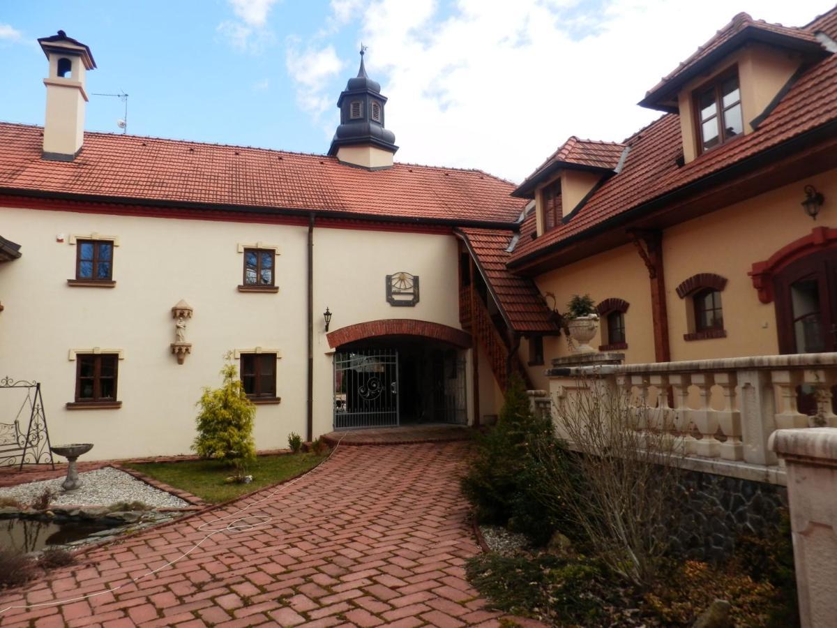 Zamecek Zdiky - Zamecky Apartman Bujanov Экстерьер фото