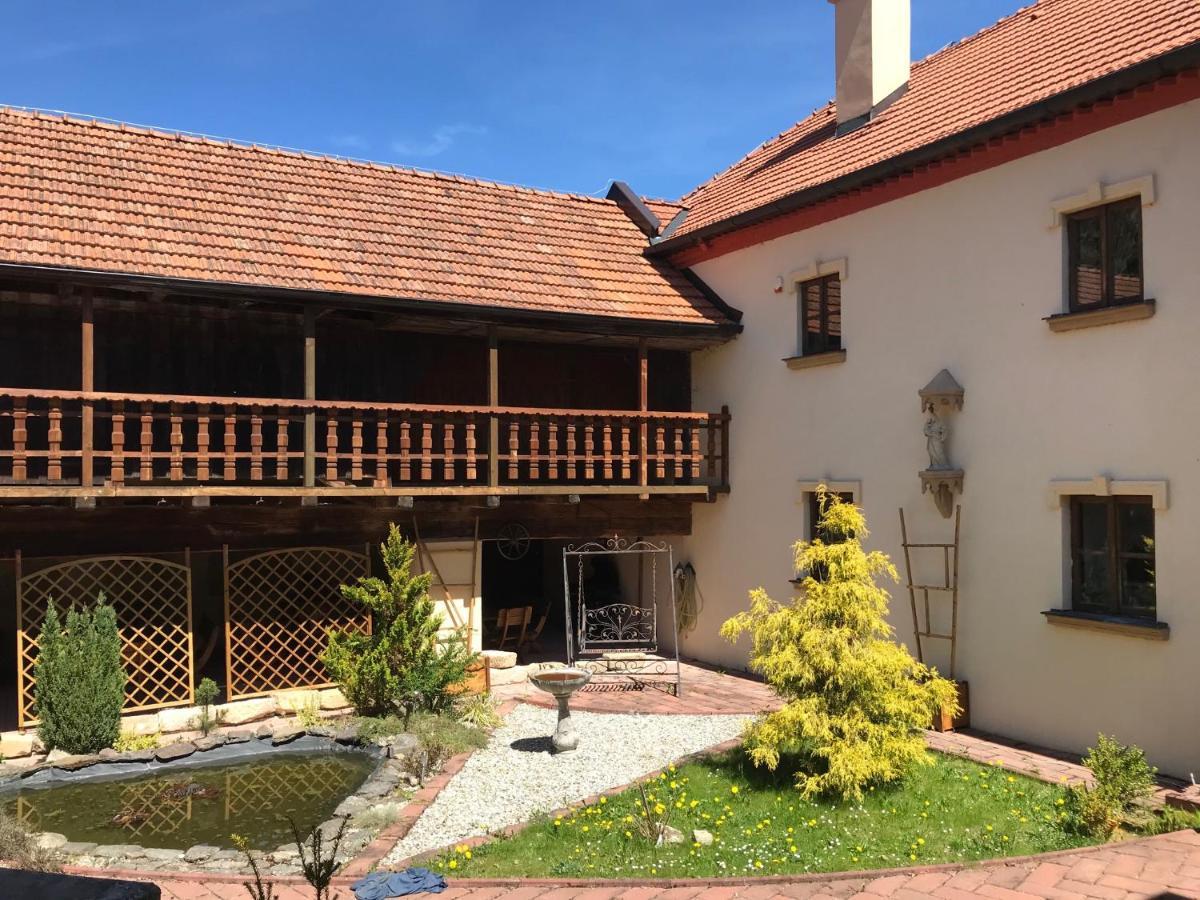 Zamecek Zdiky - Zamecky Apartman Bujanov Экстерьер фото